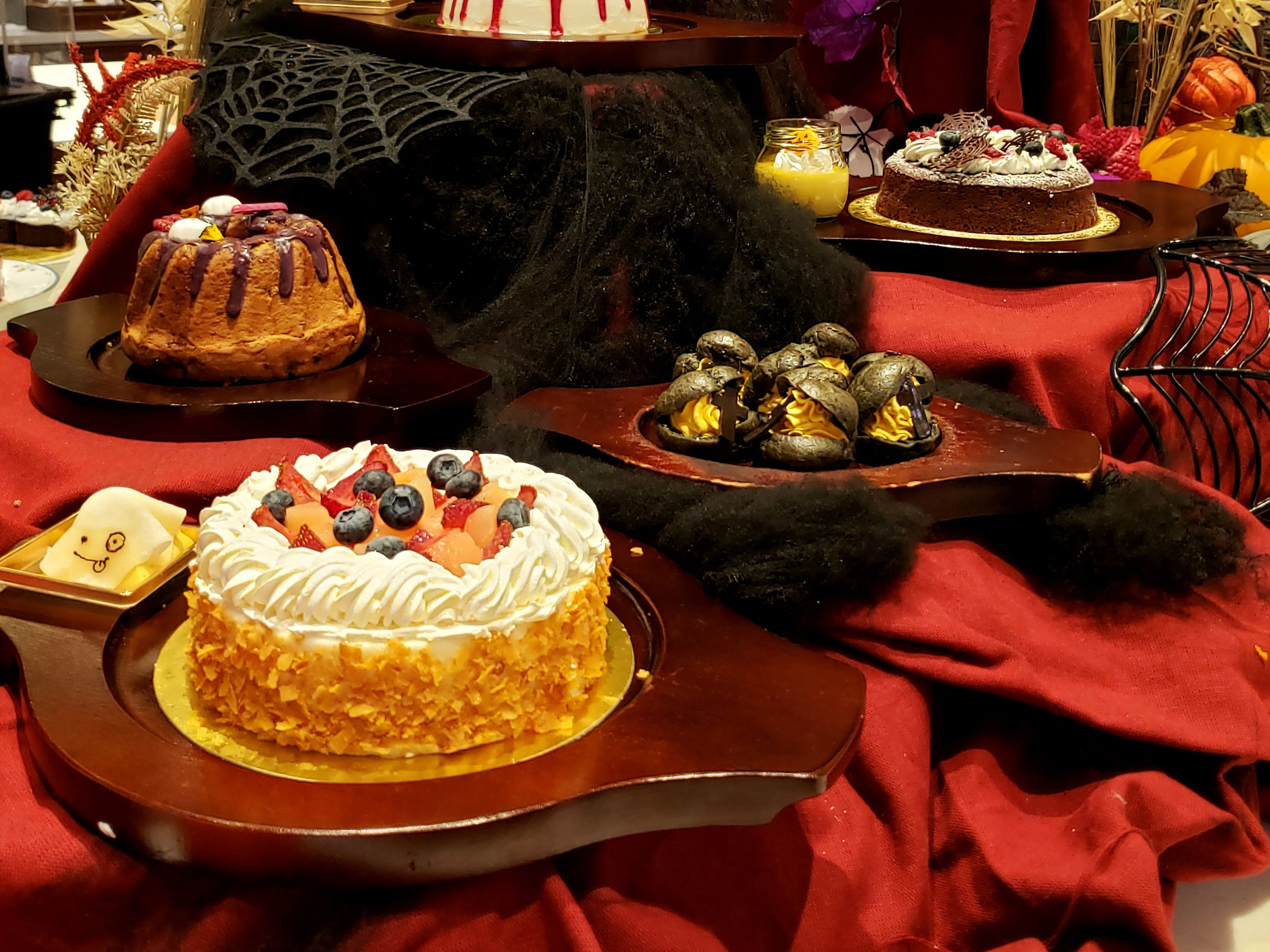 ハロウィンケーキバイキング