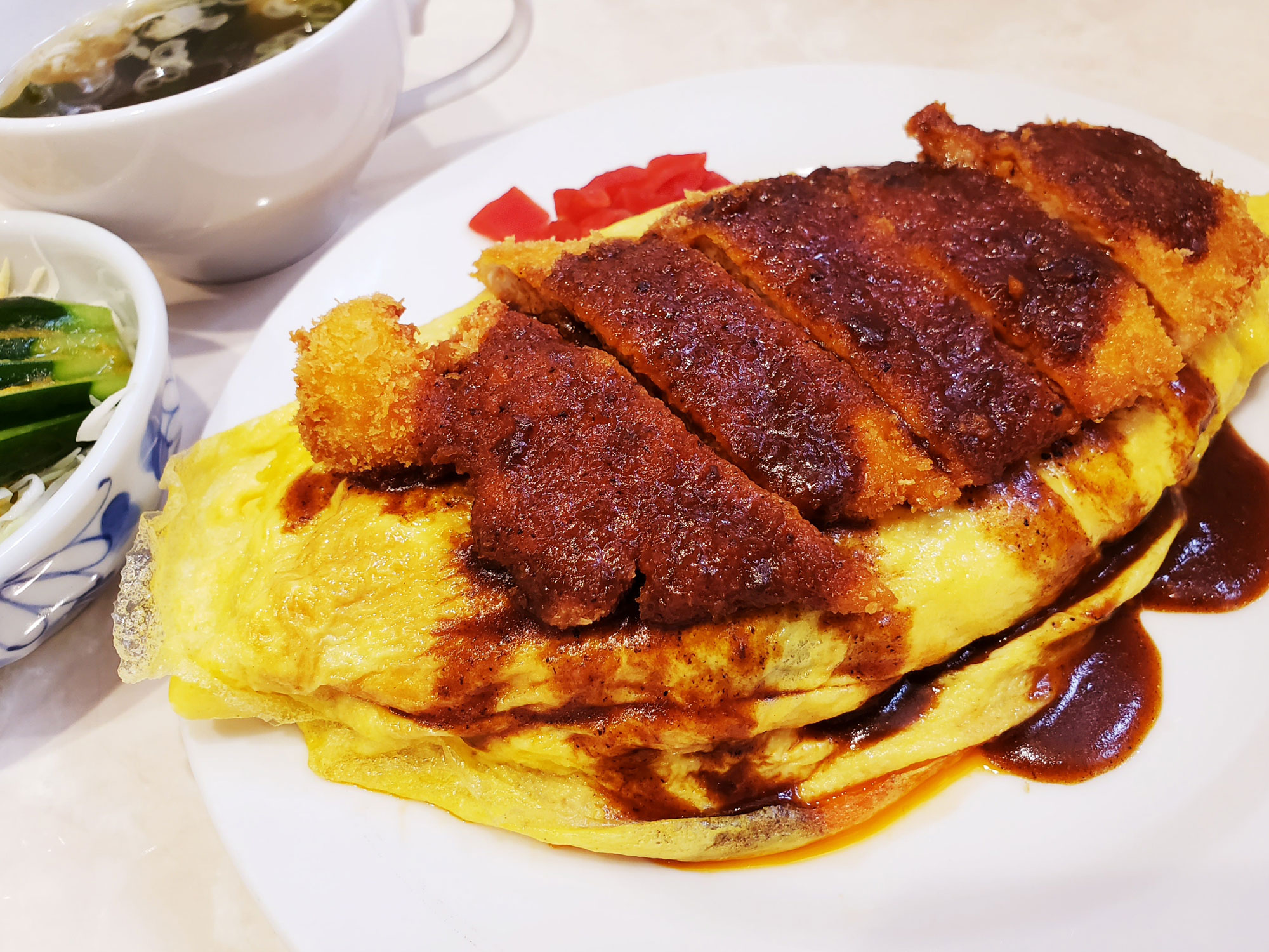 「おばな家 本店」カツオムライス