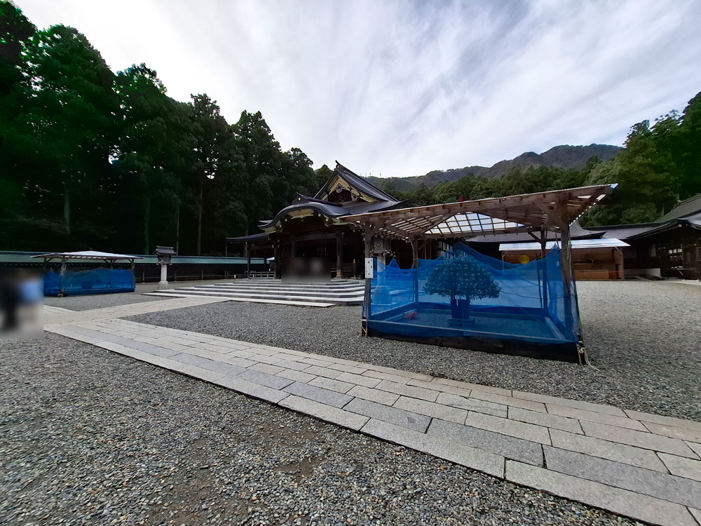 彌彦神社