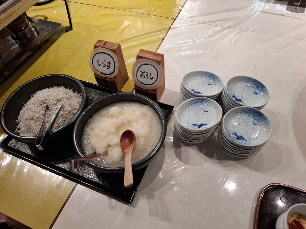 朝食バイキング しらす