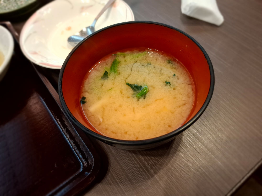 朝食バイキング 味噌汁