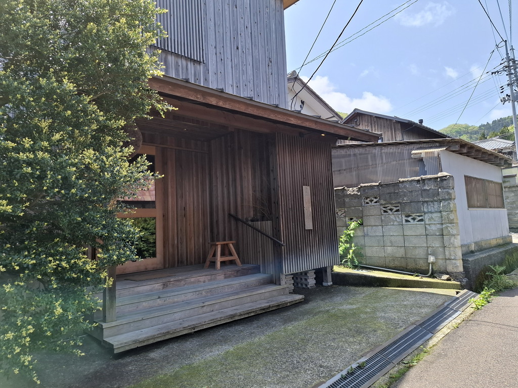 岩室とり蔦 外観