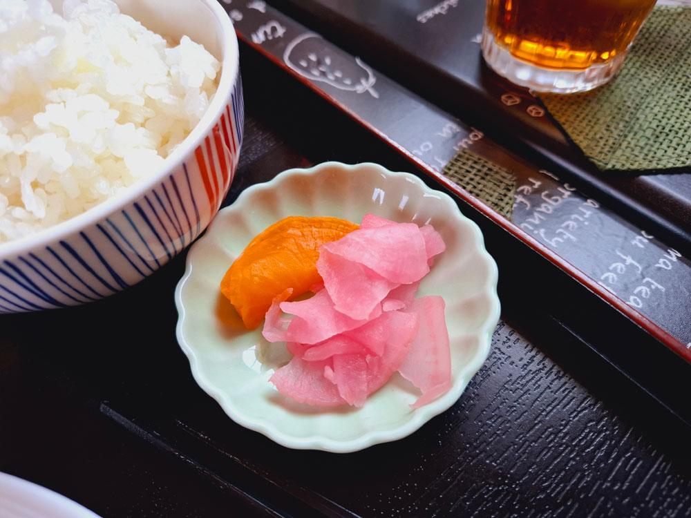 半身揚げ定食 漬物