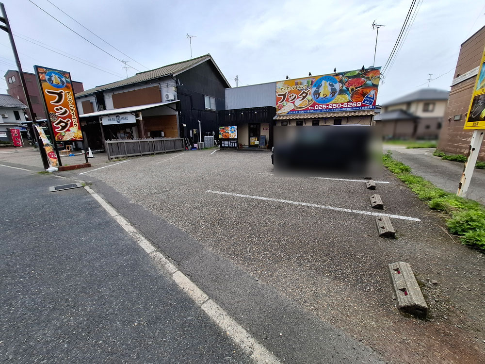 アジアンダイニングブッダ新潟東店 駐車場