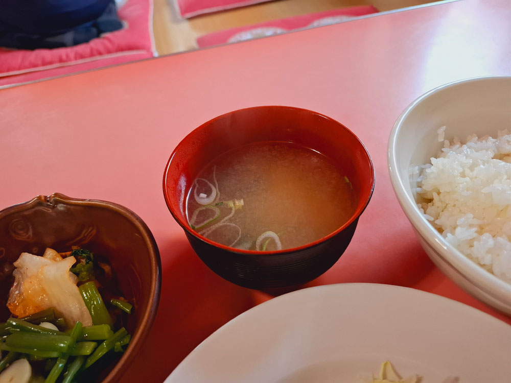 ヒナどり定食 味噌汁