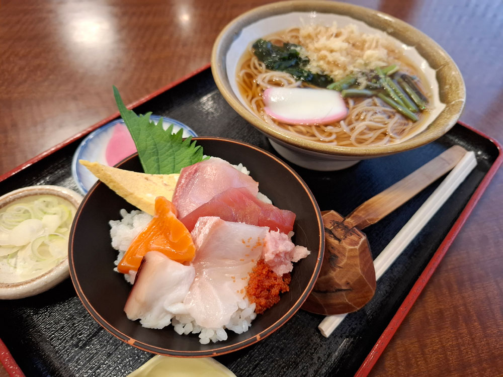 山よし 海鮮丼セット