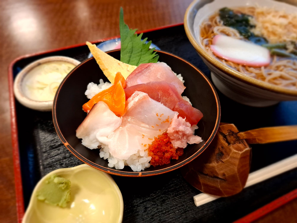 山よし 海鮮丼セット