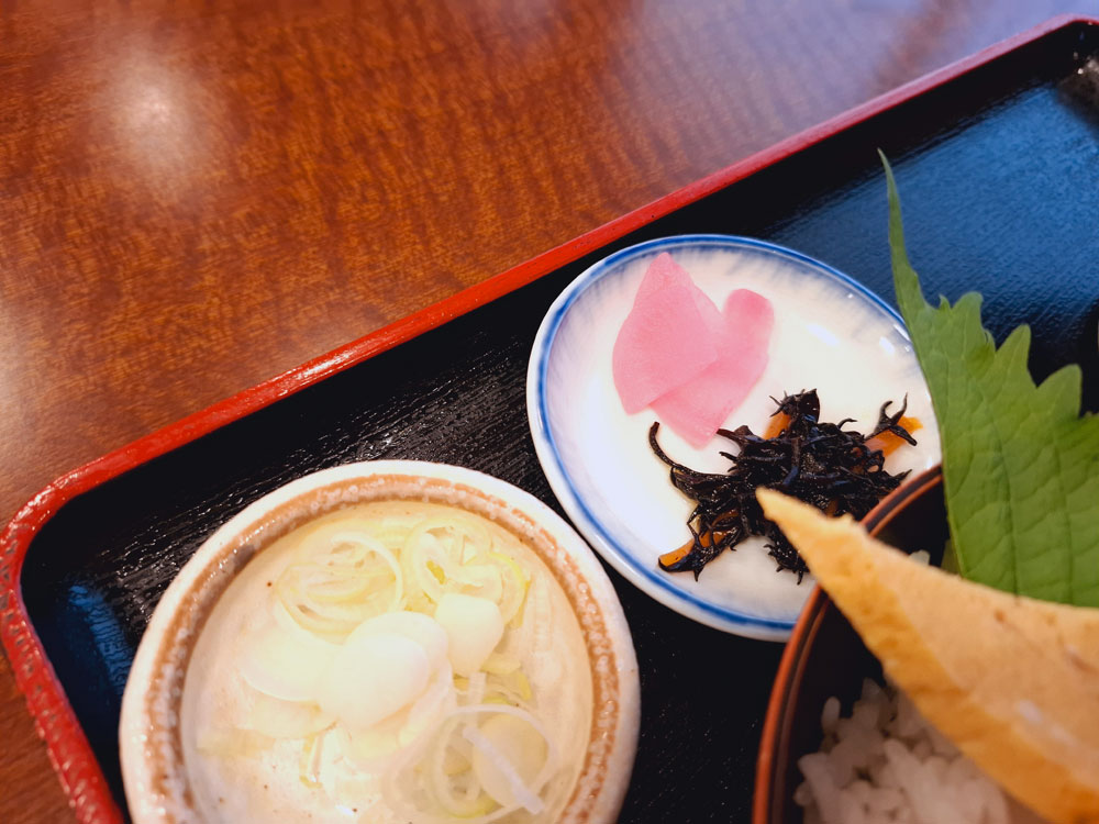 海鮮丼セット 漬物