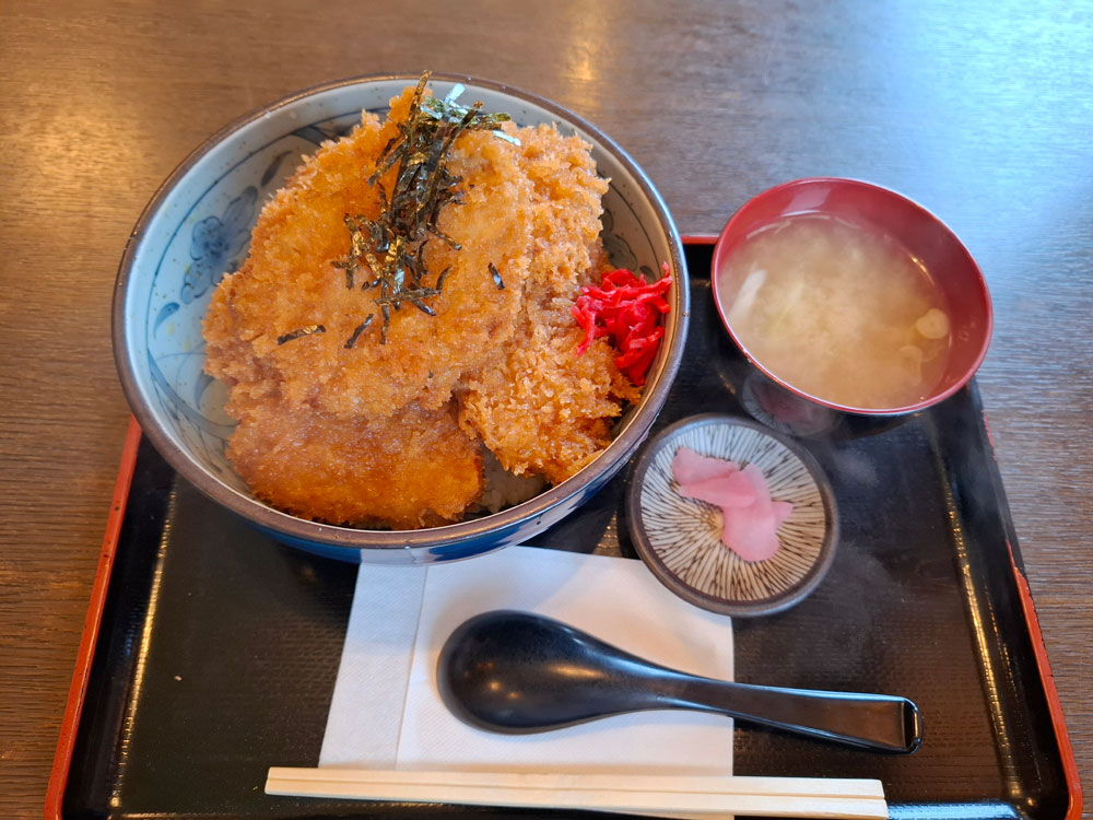 吉田屋 タレカツ丼