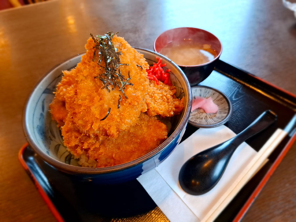 定食 吉田屋 タレカツ丼