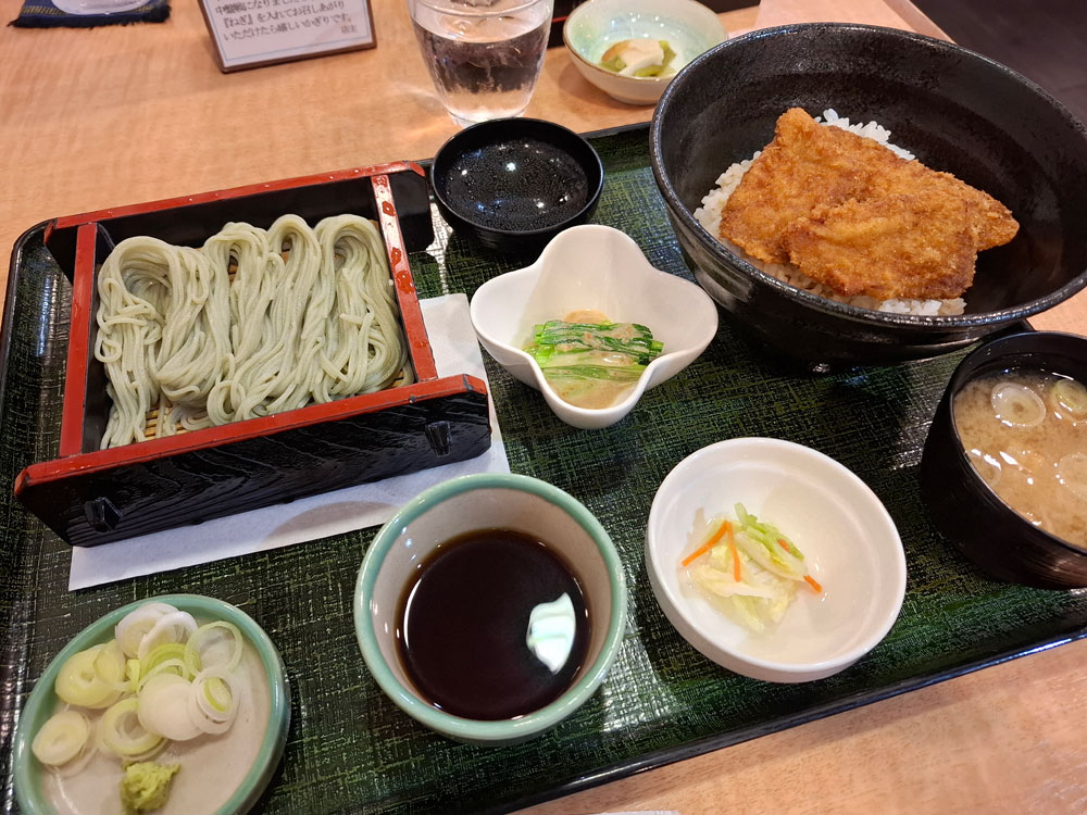 粋や へぎそばタレカツ丼セット