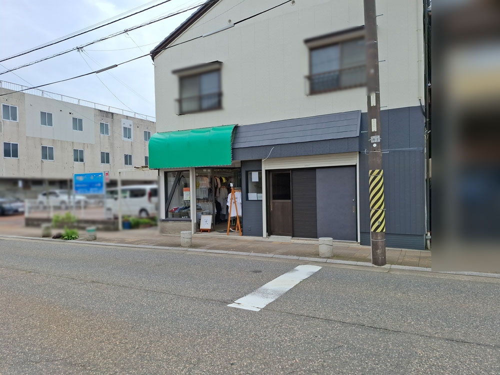 ブーランジェリー オクターヴ 店舗と駐車場