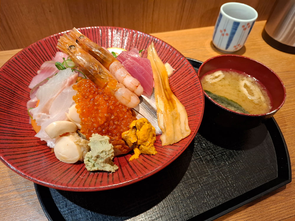 おさかな亭 海鮮丼