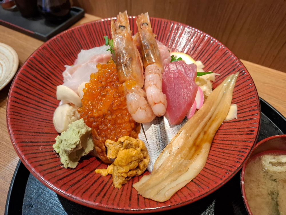 おさかな亭 海鮮丼