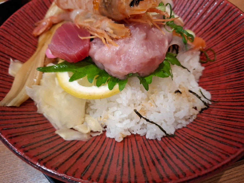 海鮮丼の酢飯