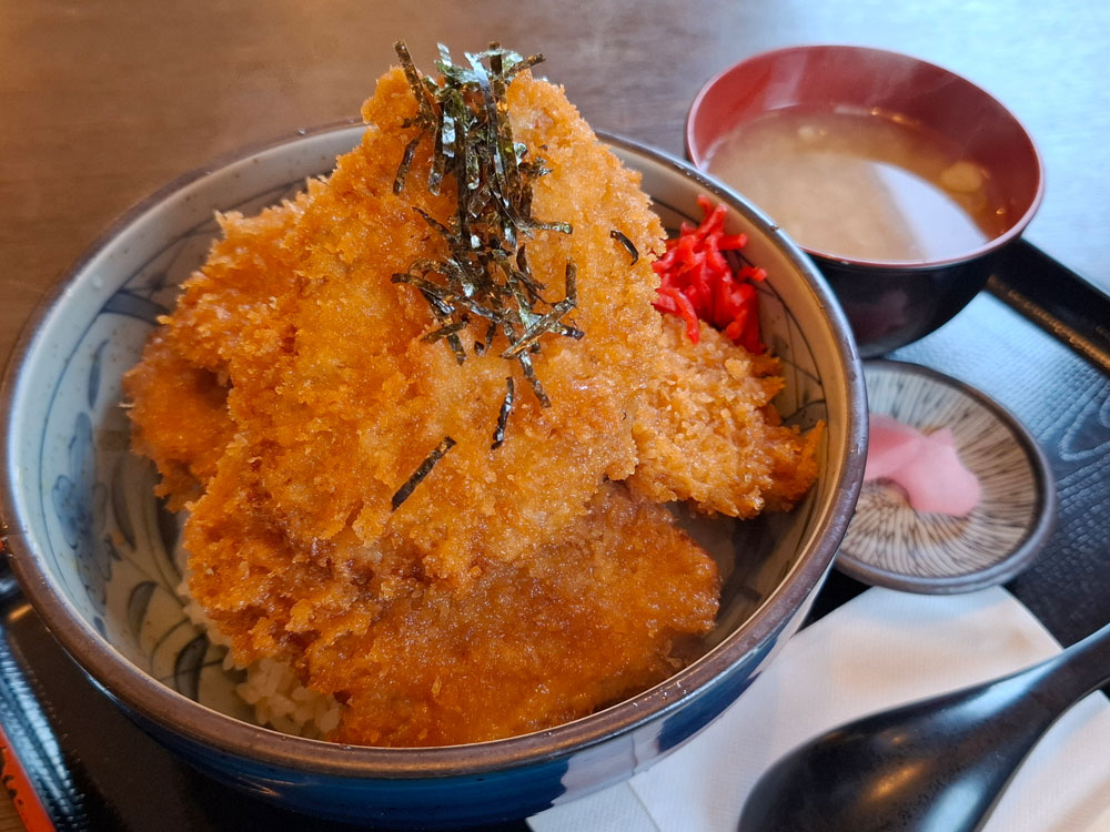 定食 吉田屋 タレカツ丼